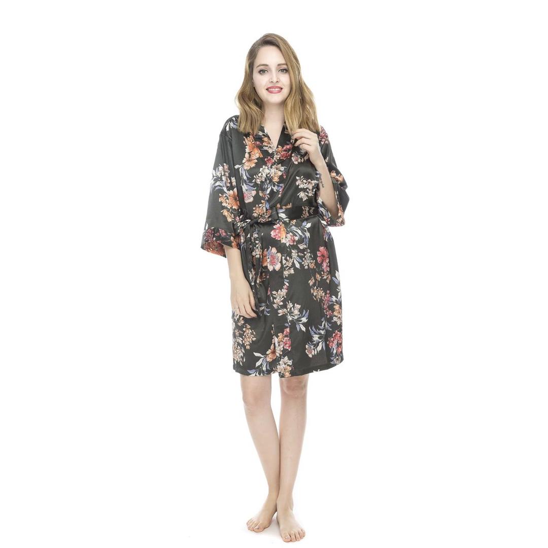 Fleur de Nuit – Chemise de nuit satinée avec peignoir